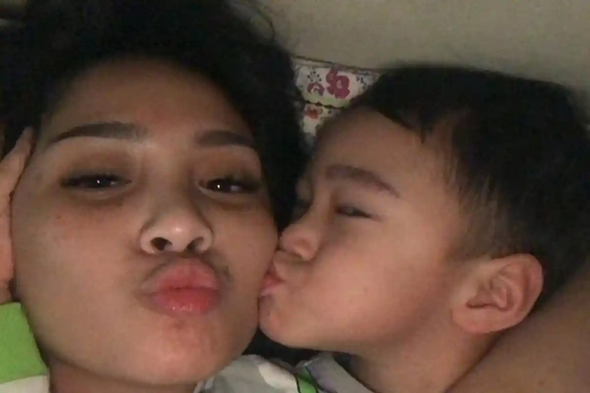 Ajak Rafathar Nonton Konser, Nagita Slavina Ngakak Karena Ekspresi Putranya