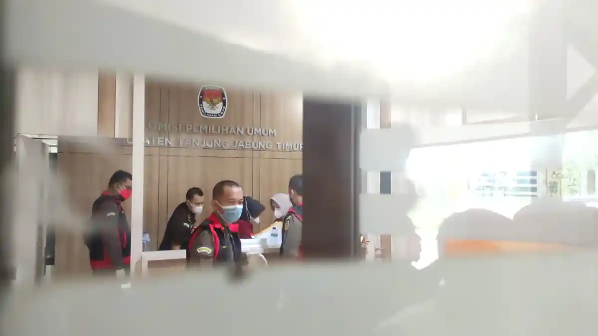 Ruang Ketua dan Sekretaris KPU Tanjabtim Disegel Kejari