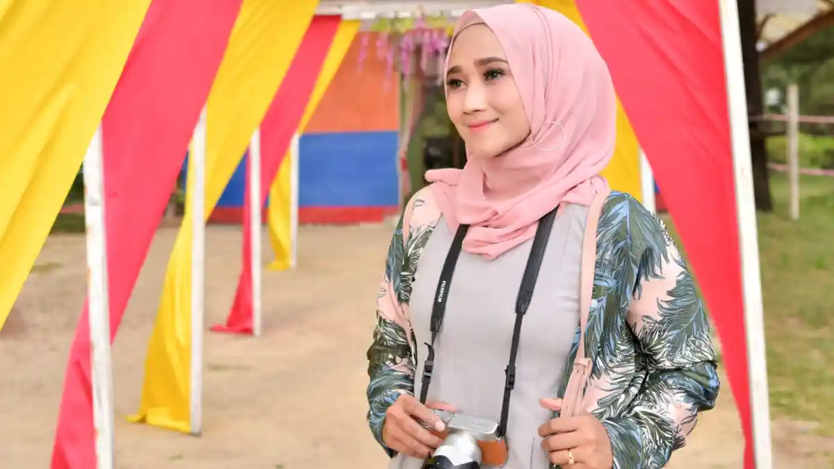 Begini Cara Eksis Anggi Menutup Tahun Ini, Bagaimana Dengan Kamu ...