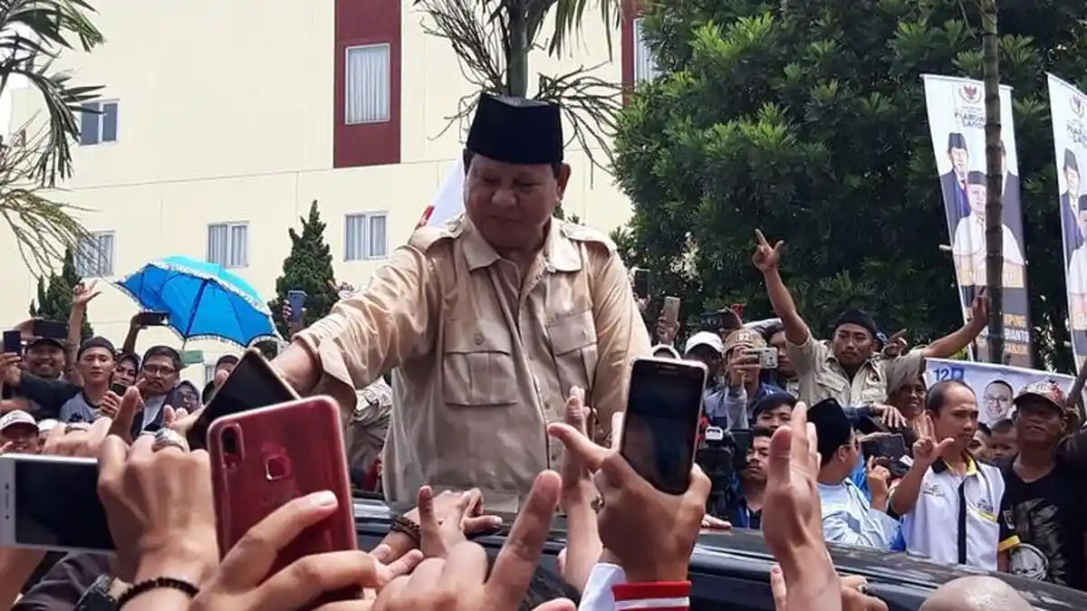 Prabowo Subianto Janji Perbaiki Gaji Guru, Petugas Kesehatan, TNI-Polri hingga PNS