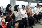 menteri-perhubungan-budi-karya-sumadi-menaiki-light-rail-transit-lrt-sumsel.jpg