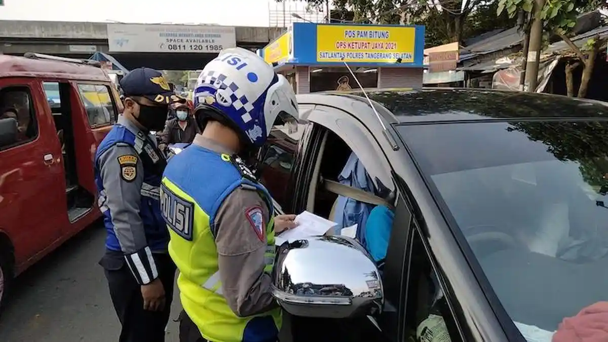 Hari Kedua Larangan Mudik, Pos Penyekatan di Bawah Tol Bitung Tangerang Sepi Pemudik