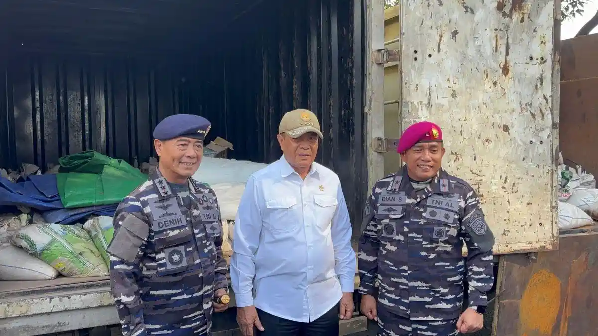 TNI AL Temukan 16 Ton Timah Ilegal di Gudang PIK