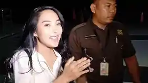 Pedangdut-Nayunda-Nabila-Nizrinah-usai-menjalani-pemeriksaan-sebagai-saksi.jpg