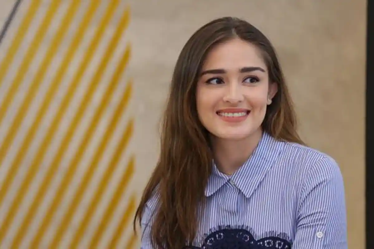 Yasmine Wildblood Berduka Karena Ayahnya Meninggal Dunia