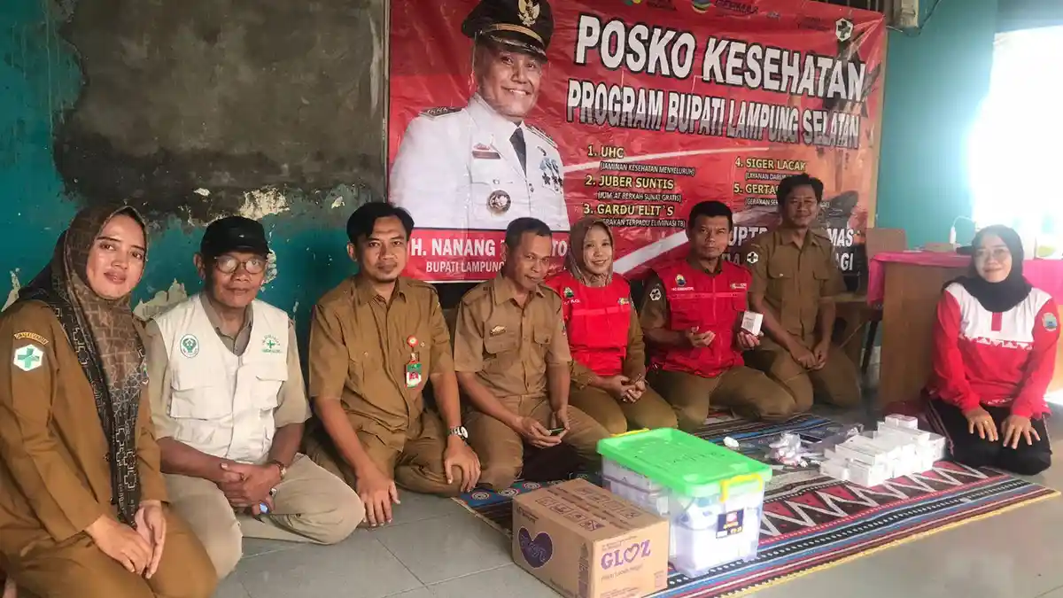 12 Warga Terdampak Banjir Berobat ke Posko Kesehatan Dinkes Lampung Selatan