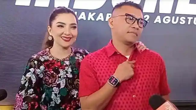 Ashanty dan Anang Hermansyah Berangkat Haji Bersama, Dapat Pesan Dari Aurel dan Atta Halilintar
