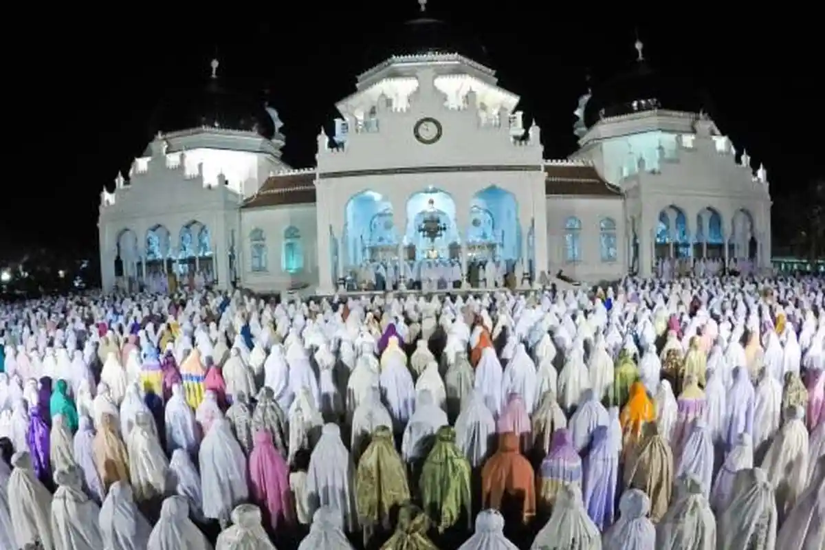 Bacaan Surat Pendek untuk Salat Tarawih 8 Rakaat, dalam Bahasa Arab dan Latin