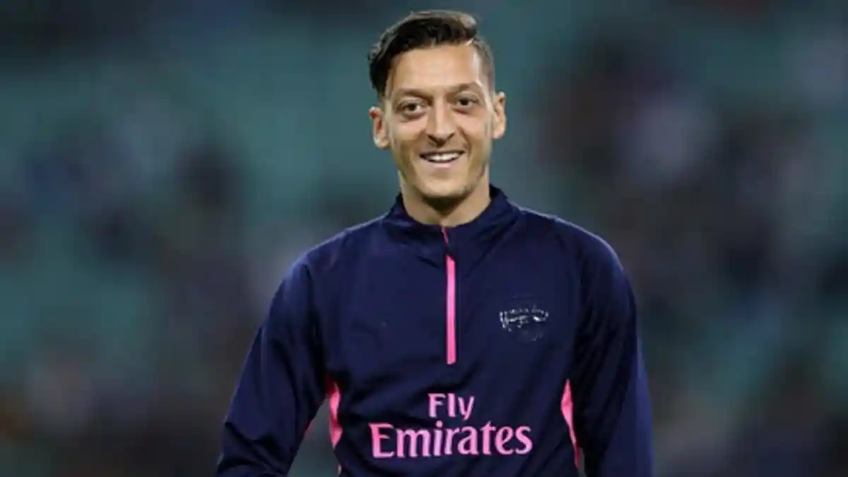 Kenangan Mesut Oezil Saat Sahur