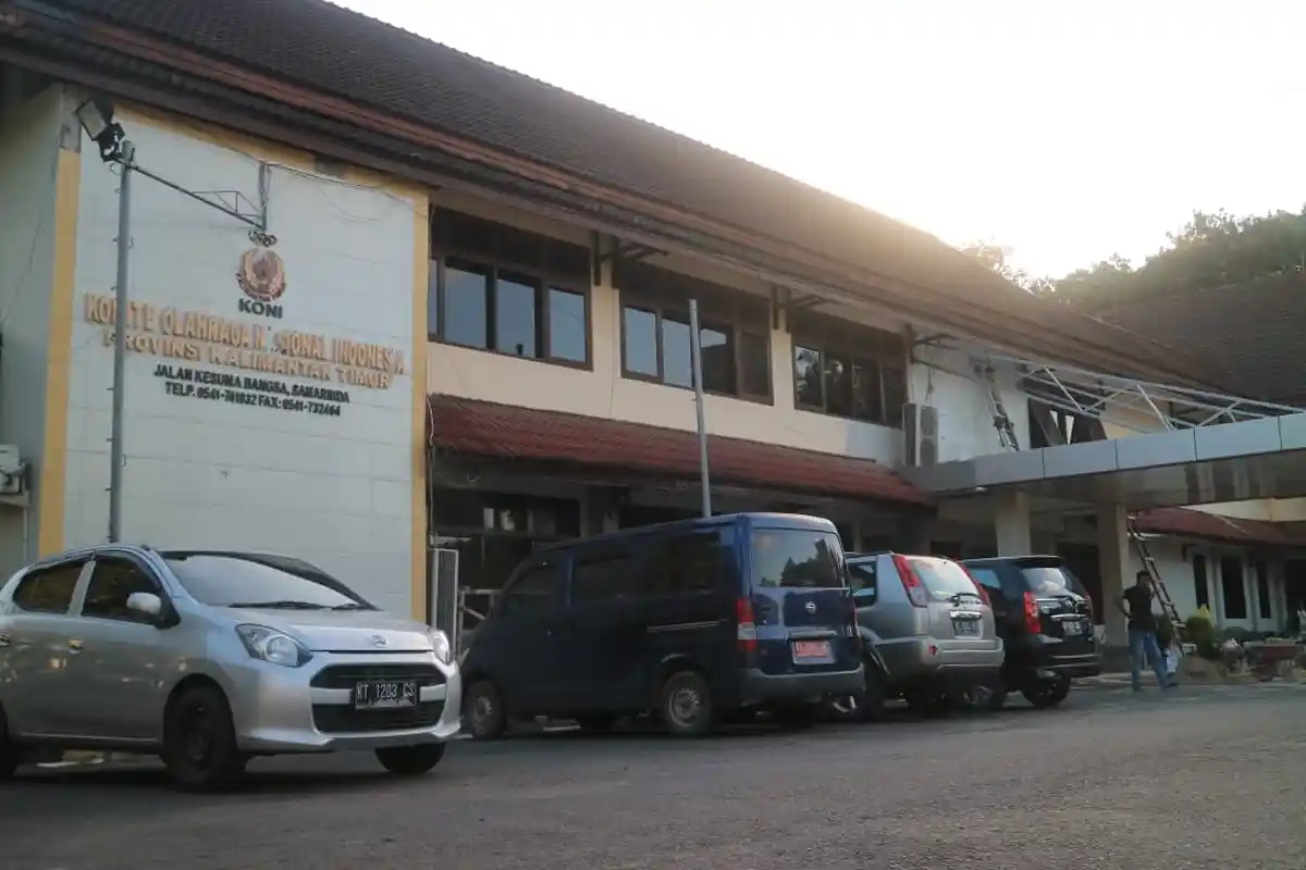 KONI Pusat Memanfaatkan Aplikasi Zoom untuk Menggelar Seminar dan Rapat Daring