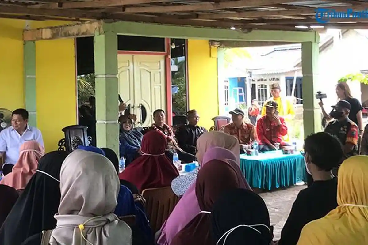 Warga Dusun Permai Sambas Senang Jembatan Bisa Hubungkan Akses Siswa ke Sekolah