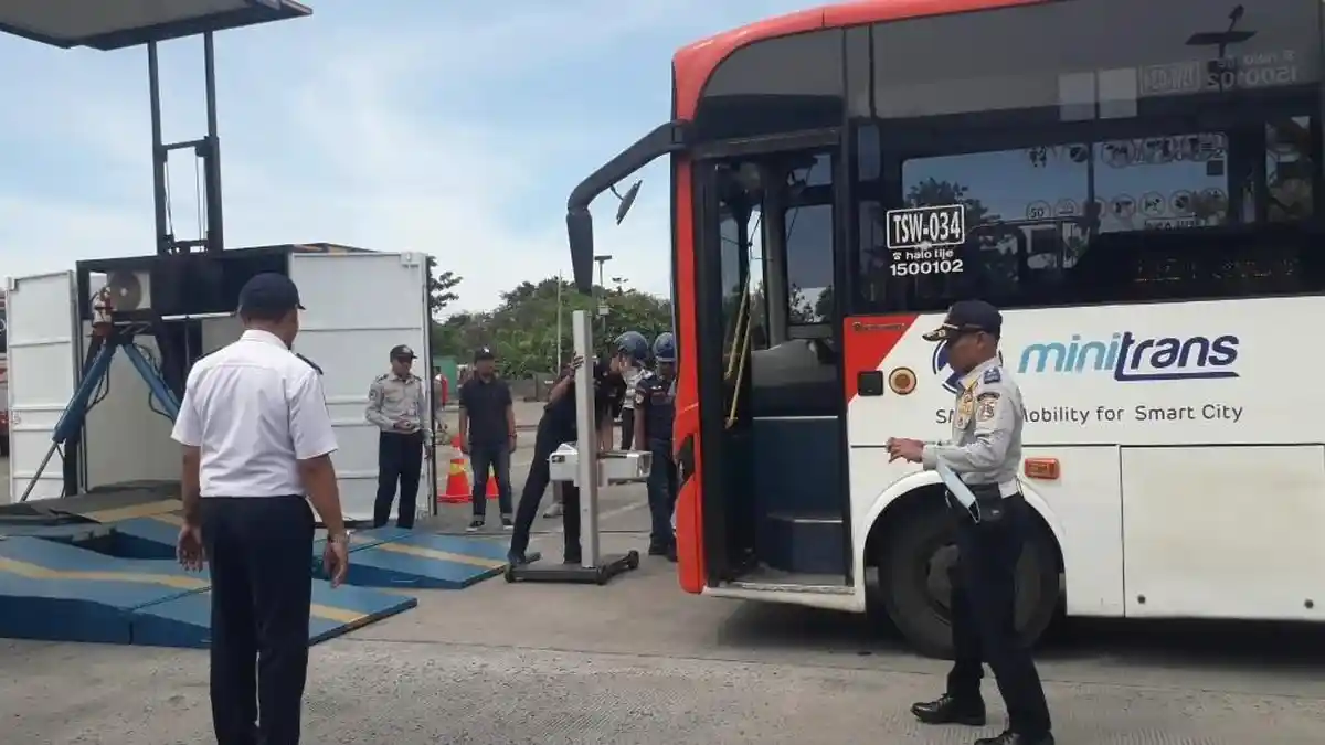 Amankan Mudik Lebaran, UP PKB Ujung Menteng Layani Uji Kir di Terminal Pulogebang