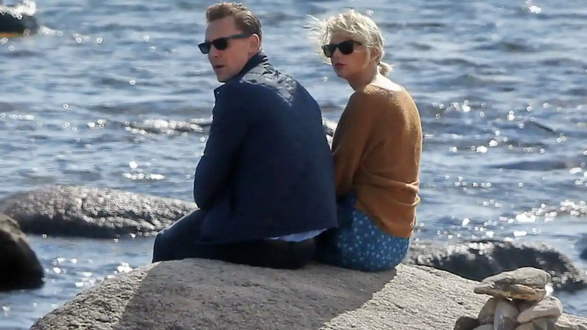 Taylor Swift Ajak Pacar Baru Tinggalkan Rhode Island dengan Pesawat Jet Pribadinya