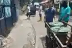 Antisipasi Covid-19 Warga RT 01 Bulak Wareng Lakukan Penyemprota