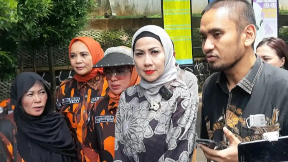 Berkas Kasus KDRT Venna Melinda Lengkap, Keluarga Ferry Irawan Sedih ...