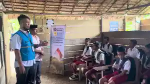 danantara-pln-berikan-paket-sekolah.jpg