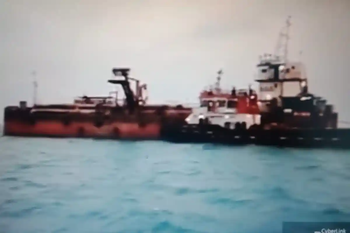 Warga Sebesi Ramai-ramai Grebek Kapal yang Diduga Sedot Pasir di Dekat Gunung Anak Krakatau