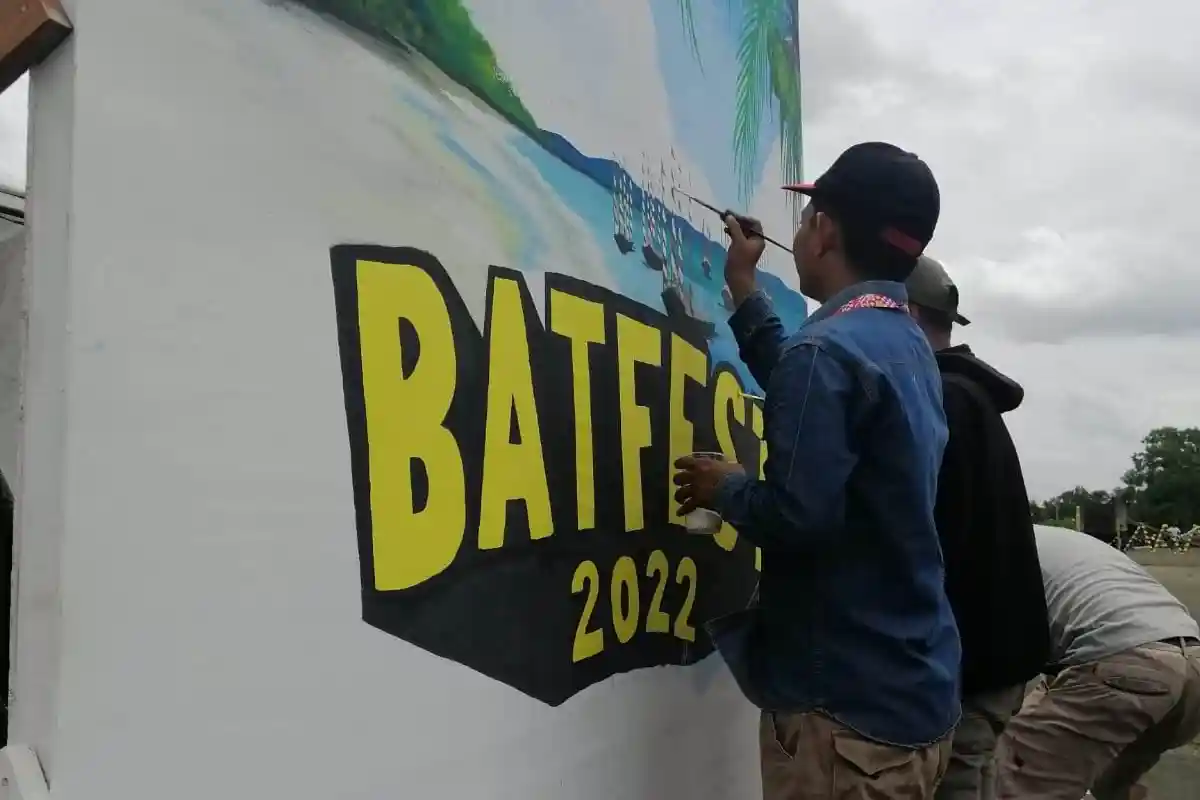 Puluhan Seniman Semarakkan Lomba Mural Batfest 2022 di Tanahbumbu