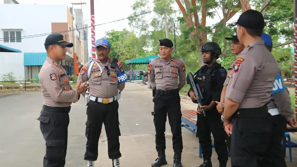 Polisi Jaga Penghitungan Surat Suara Tingkat PPK Selama 24 Jam, Begini Cara Aparat Jaga Stamina