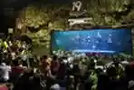 Santa Claus Menari di Aquarium Sea World