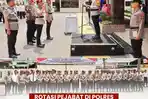 para-pejabat-baru-berdiri-rapi-di-sampingnya.jpg