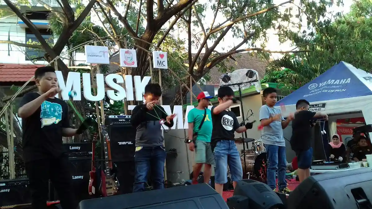 Ada Atraksi Yoyo di Taman Macan