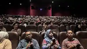 Suasana-nonton-bareng-Opera-Rakyat-di-Bioskop-Rajawali-Purwokerto-Selasa.jpg