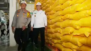 Gubernur-dan-Kapolda-di-Bulog.jpg