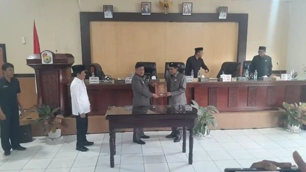DPRD Toraja Utara Tetapkan RAPBD Tahun 2025 Sebesar Rp 1,1 Triliun 