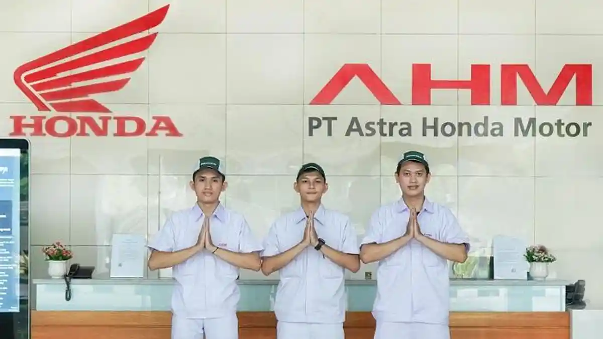 Lowongan Kerja Bekasi: PT Astra Honda Motor Butuh Public Relation dan Digital Marketing Analyst