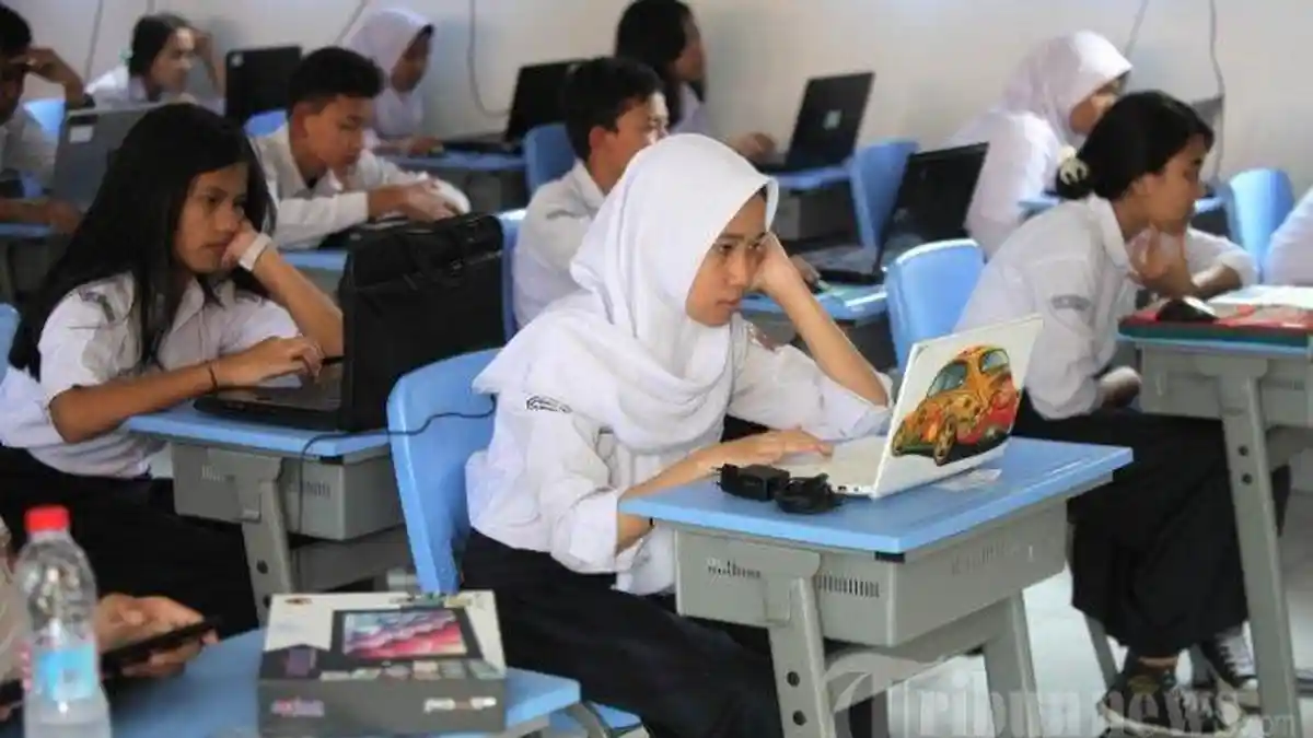 Kunci Jawaban Soal UAS PAI Kelas 9, Mengerjakan Soal Esai