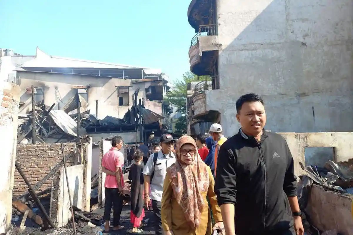 211 Orang Kehilangan Tempat Tinggal Akibat Kebakaran Subuh-subuh di Jl Laiya Makassar