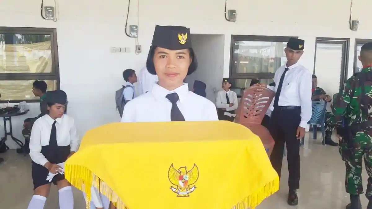 Profil Maria Nesia Salamat, Pembawa Baki pada Upacara Bendera HUT RI ke 78 di Morotai