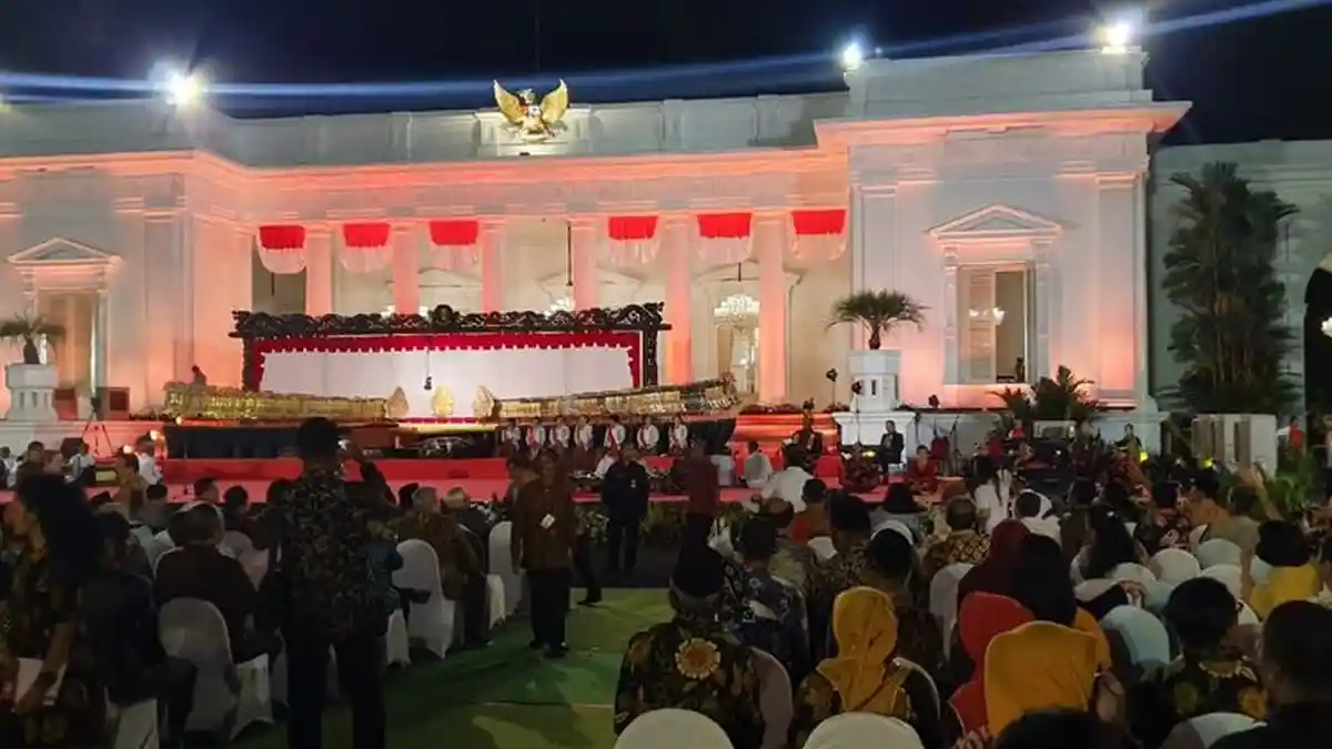 Penonton Wayang Kulit di Istana Mengheningkan Cipta Berdoa Gempa Banten Tak Ada Korban