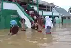30 Sekolah di Batanghari Jambi Terdampak Banjir, Pembelajaran Sebagian Secara Daring