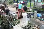 Kelurahan Degayu dan Gamer Pekalongan Serentak Lakukan Aksi Bersih Kali