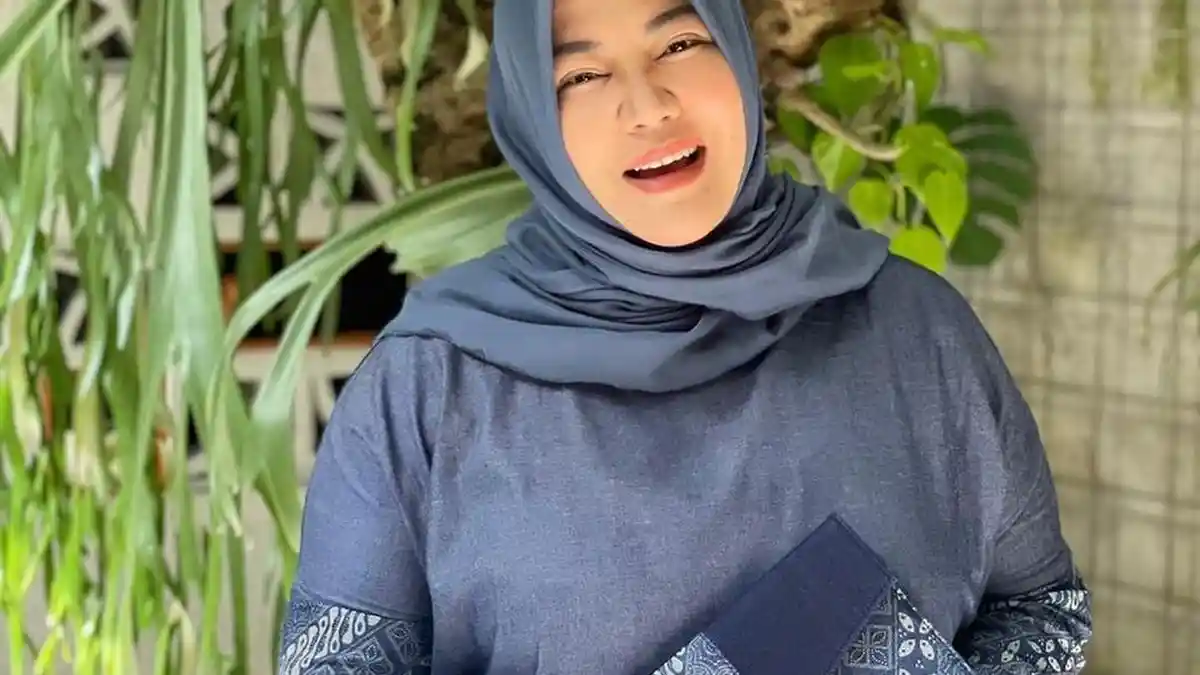 Divaksin Bareng Ariel Noah, Risa Saraswati Justru Gembira Akan Disuntik Vaksin Sinovac Besok