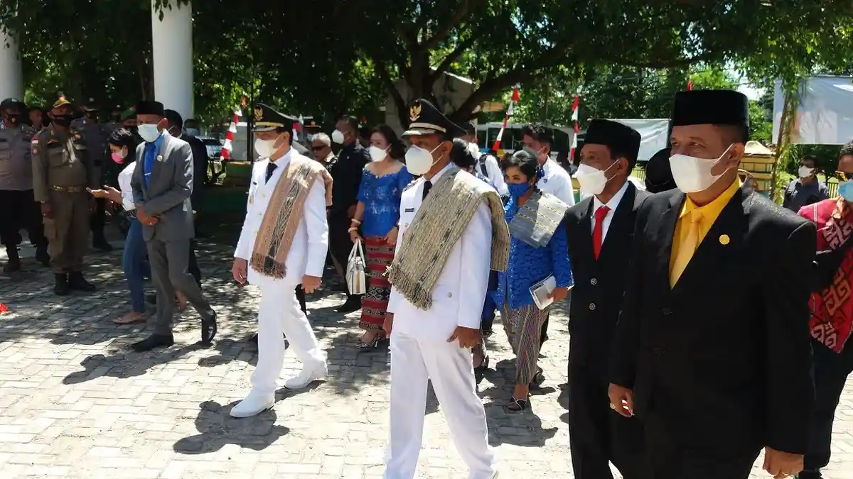 Bupati dan Wakil Bupati Belu Tiba di Gedung DPRD Belu