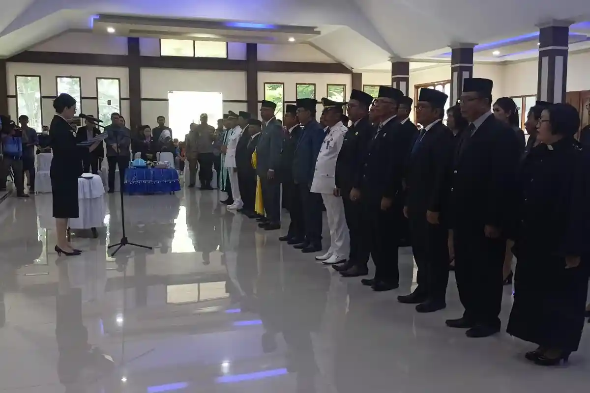 Bupati Poso Rotasi 35 Pejabat, Termasuk Kadis Ketahanan Pangan dan Kaban Bapelitbangda