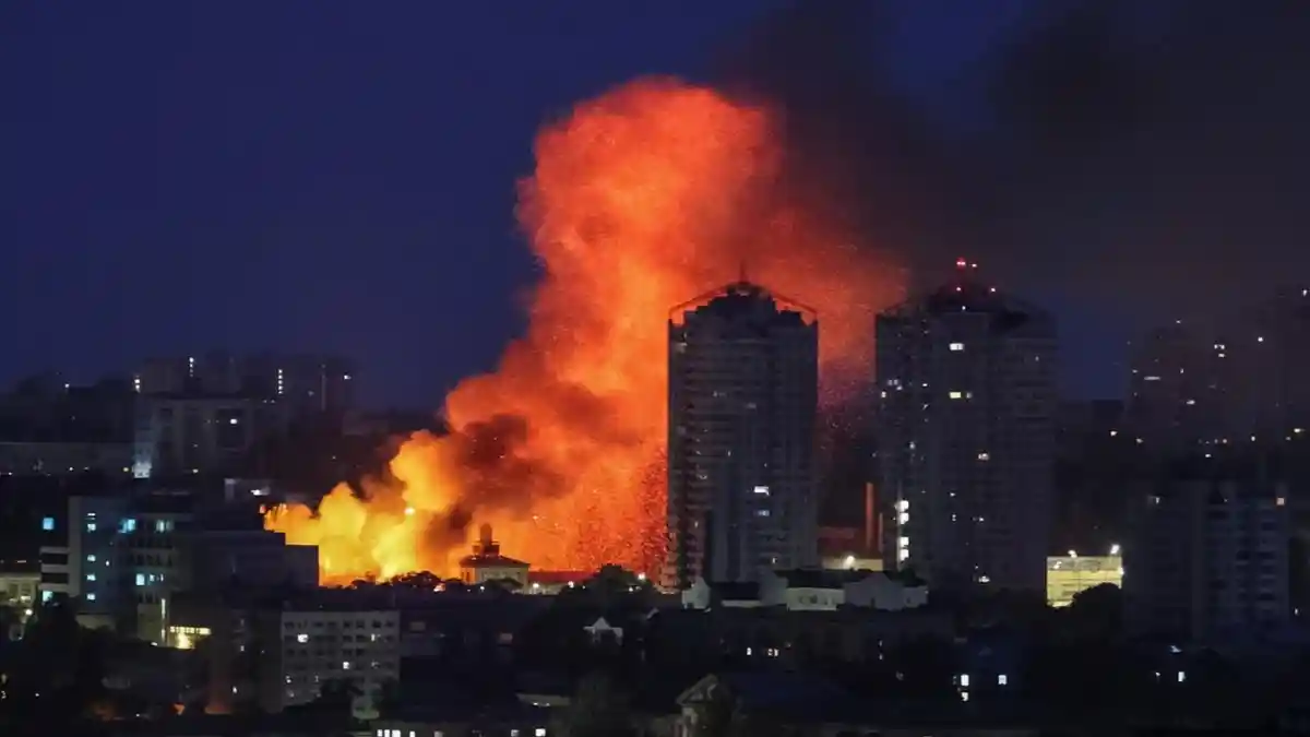 Serangan Besar Rusia Tewaskan 4 Orang di Kyiv, Ukraina Minta Dunia Bertindak Tegas