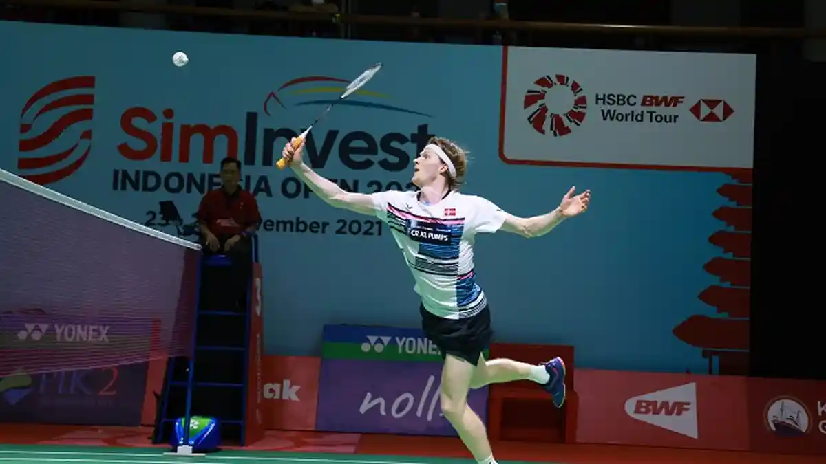Indonesia Open 2021: Antonsen Cedera, Jonatan Christie Lolos ke Semifinal Tanpa Keluar Keringat