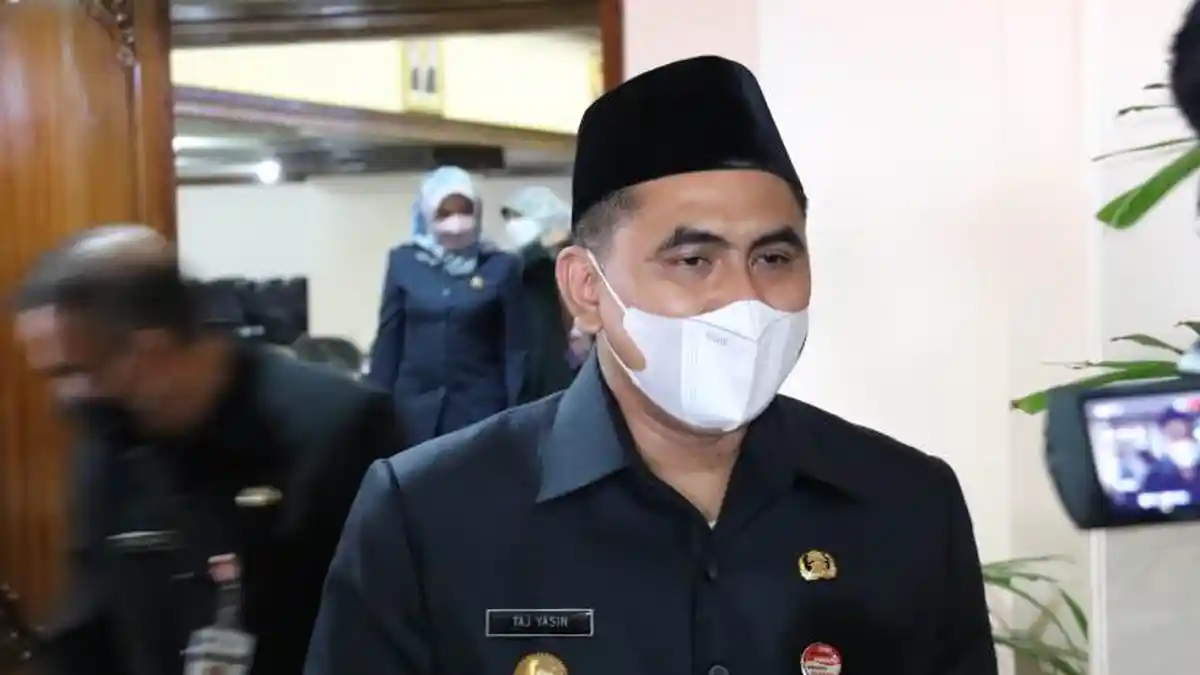 Pemberangkatan Umrah Ditunda Sementara, Wagub Taj Yasin Minta Masyarakat Sabar