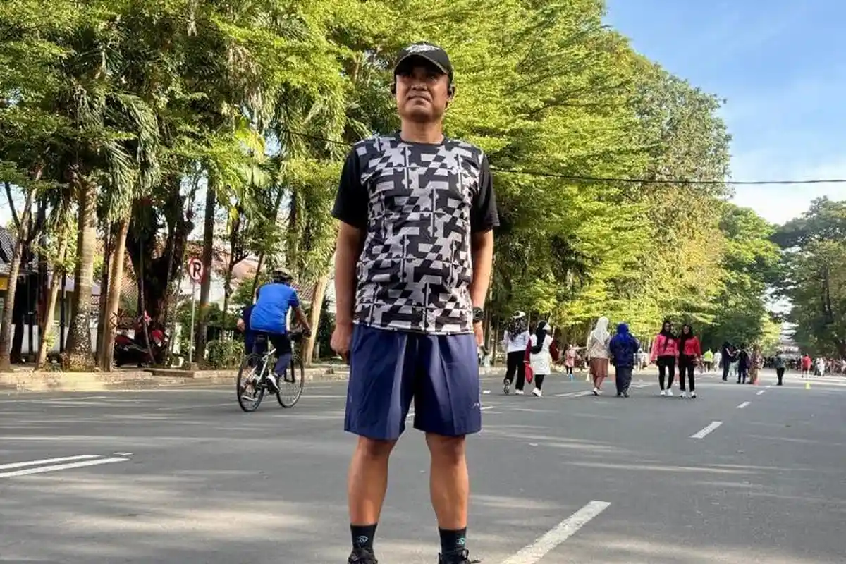 Sosok Darwin Badaruddin, Pekerja Ekspedisi ke Penggerak Lingkungan di Lorong Kecil Makassar