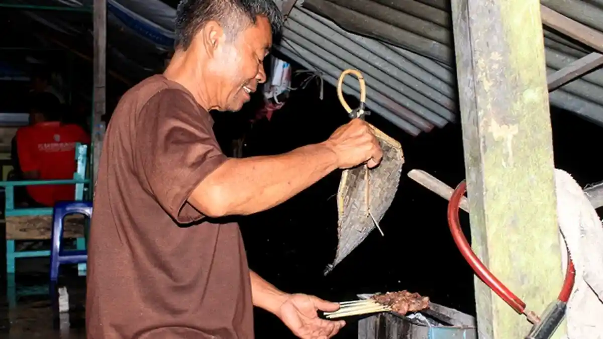 Mencicipi Sate Kuda Gondolayu yang Empuk dan Kaya Manfaat - sate-kuda_20170226_083553.jpg