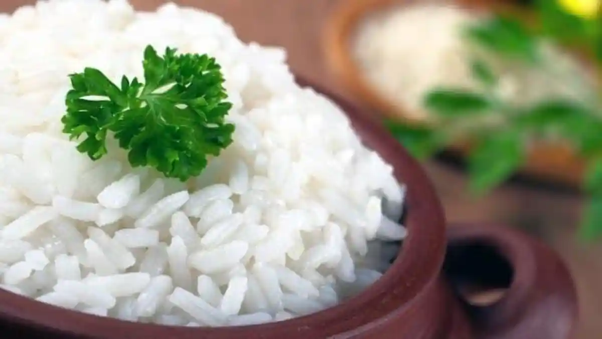 Bahan Alami Ini Bisa Kurangi Kalori pada Nasi Putih, Begini Cara Memasaknya
