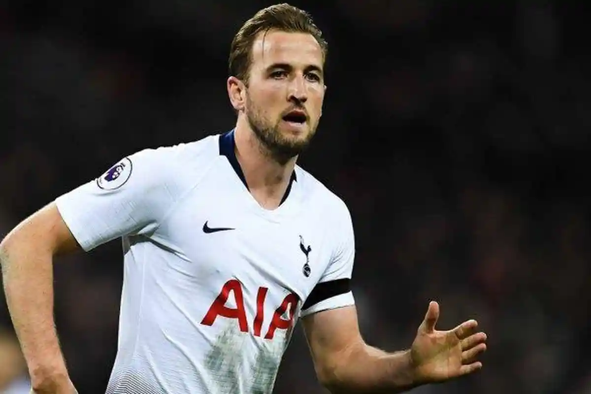 Fans MU Teriak "Harry Kane, Sampai Jumpa Juni Nanti!", Striker Tottenham Hotspur: Ya. Saya Dengar