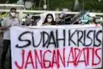 Mahasiswa Berunjuk Rasa Desak DPR Sahkan RUU PKS