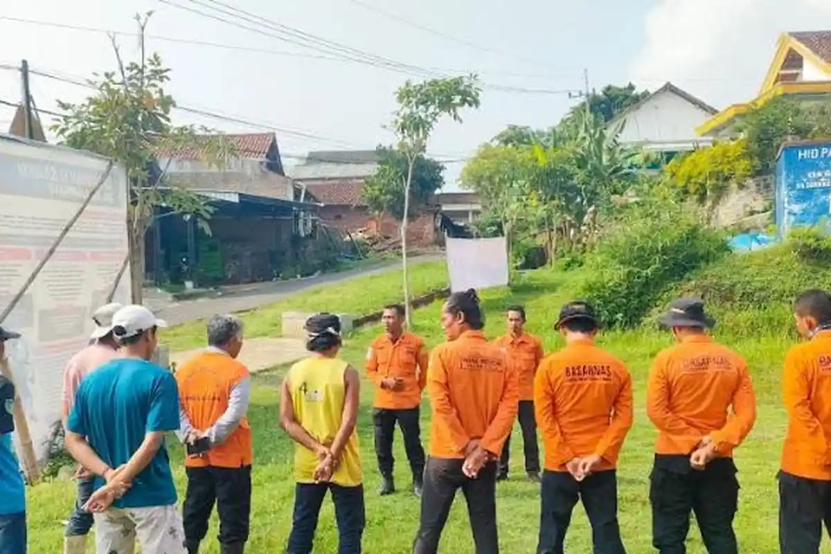 Puluhan Orang Terlibat Pencarian Lansia Kediri yang Hilang di Hutan Gunung Wilis