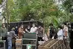 BKSDA-Lepas-Liarkan-807-Burung-Sitaan-di-Tahura-Wan-Abdul-Rachman.jpg