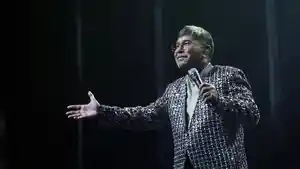 KONSER-HARVEY-MALAIHOLLO.jpg
